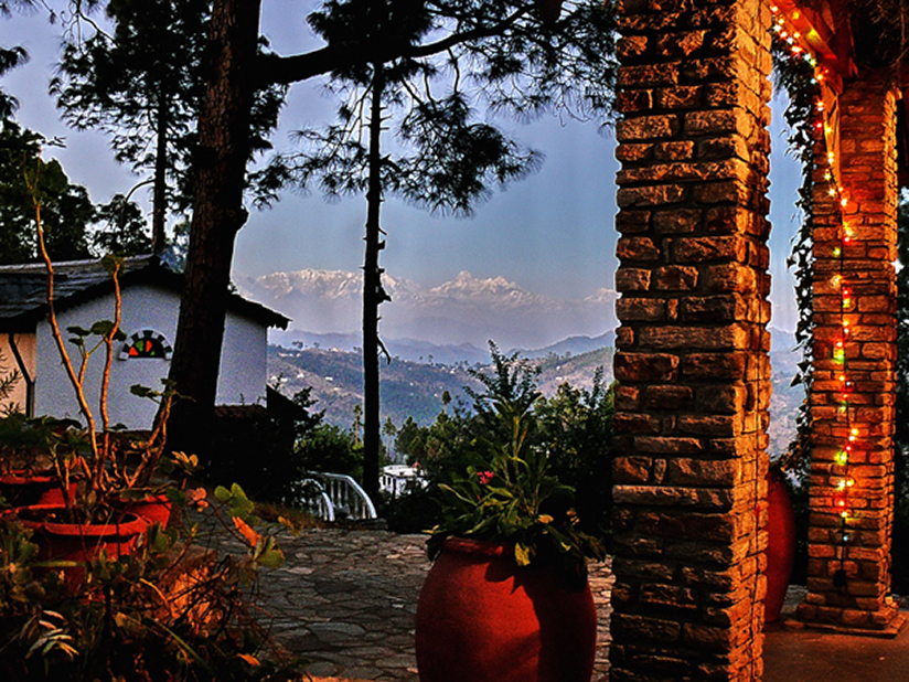 Kalmatia-Sangam-Himalaya-Resort.jpg