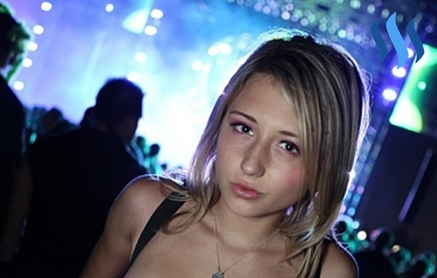 SEXIEST RAVE GIRL AT THE PARTY!!! Steemit BABE OF THE DAY! — Steemit