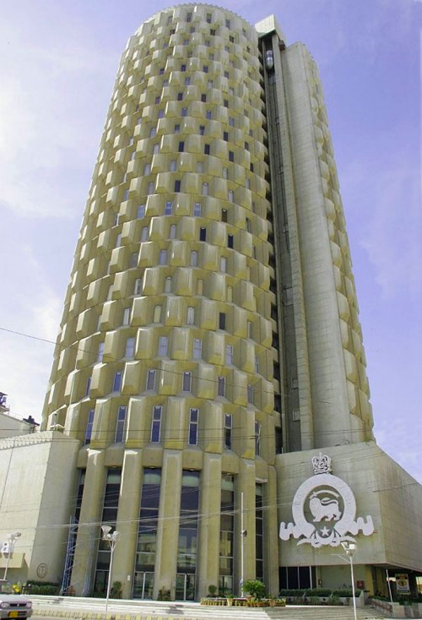 Highest Building in Pakistan Habib Bank Plaza — Steemit