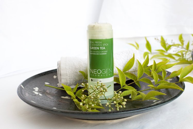 Neogen-Real-Fresh-Cleansing-Stick-Green-Tea_DSC_3670.jpg