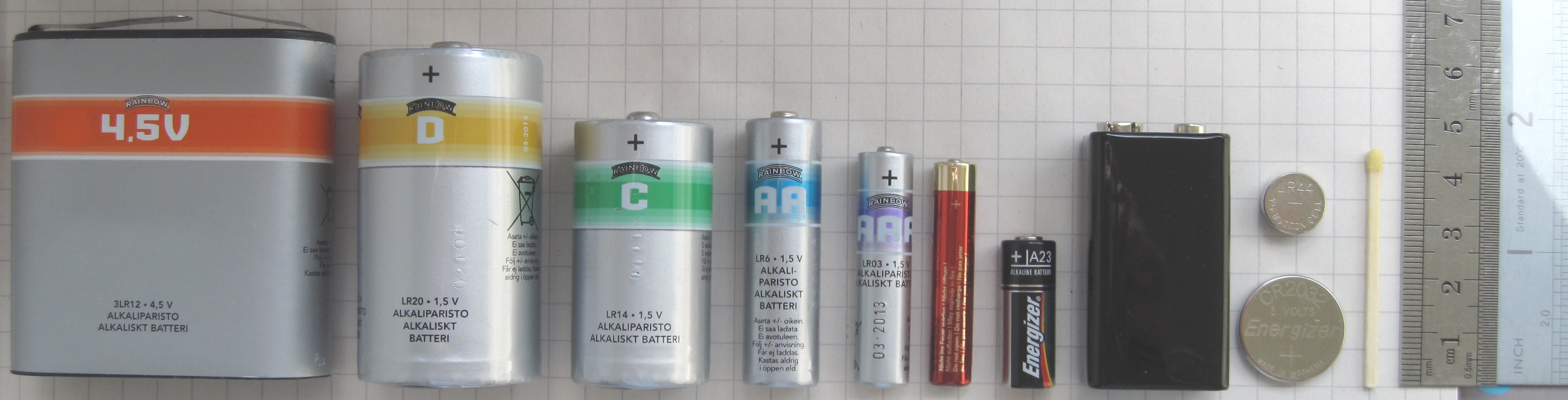 Batteries_comparison_4,5_D_C_AA_AAA_AAAA_A23_9V_CR2032_LR44_matchstick-1.jpeg