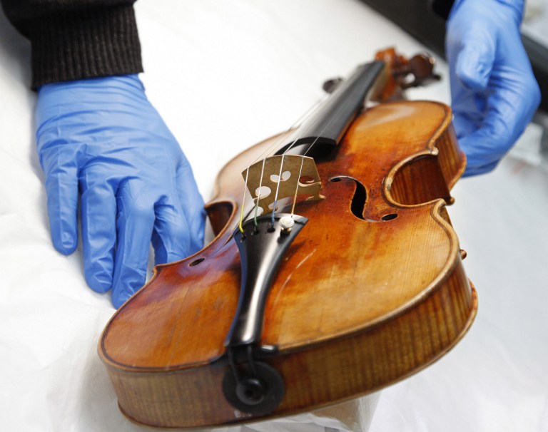 stradivarius_2901.jpg