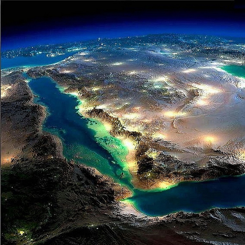 Red Sea from Space stretched.jpg