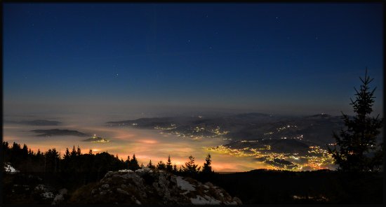 night-hike-up-to-trebevic.jpg