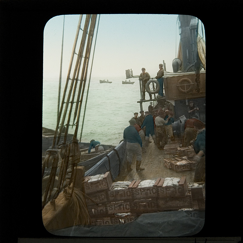 Daily Life of Sailors On-board in the 1900s (37).jpg