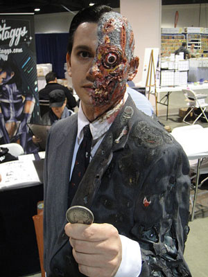 Long_Beach_Comic_&_Horror_Con_2011_-_Two-Face_(6301174935)-.jpg