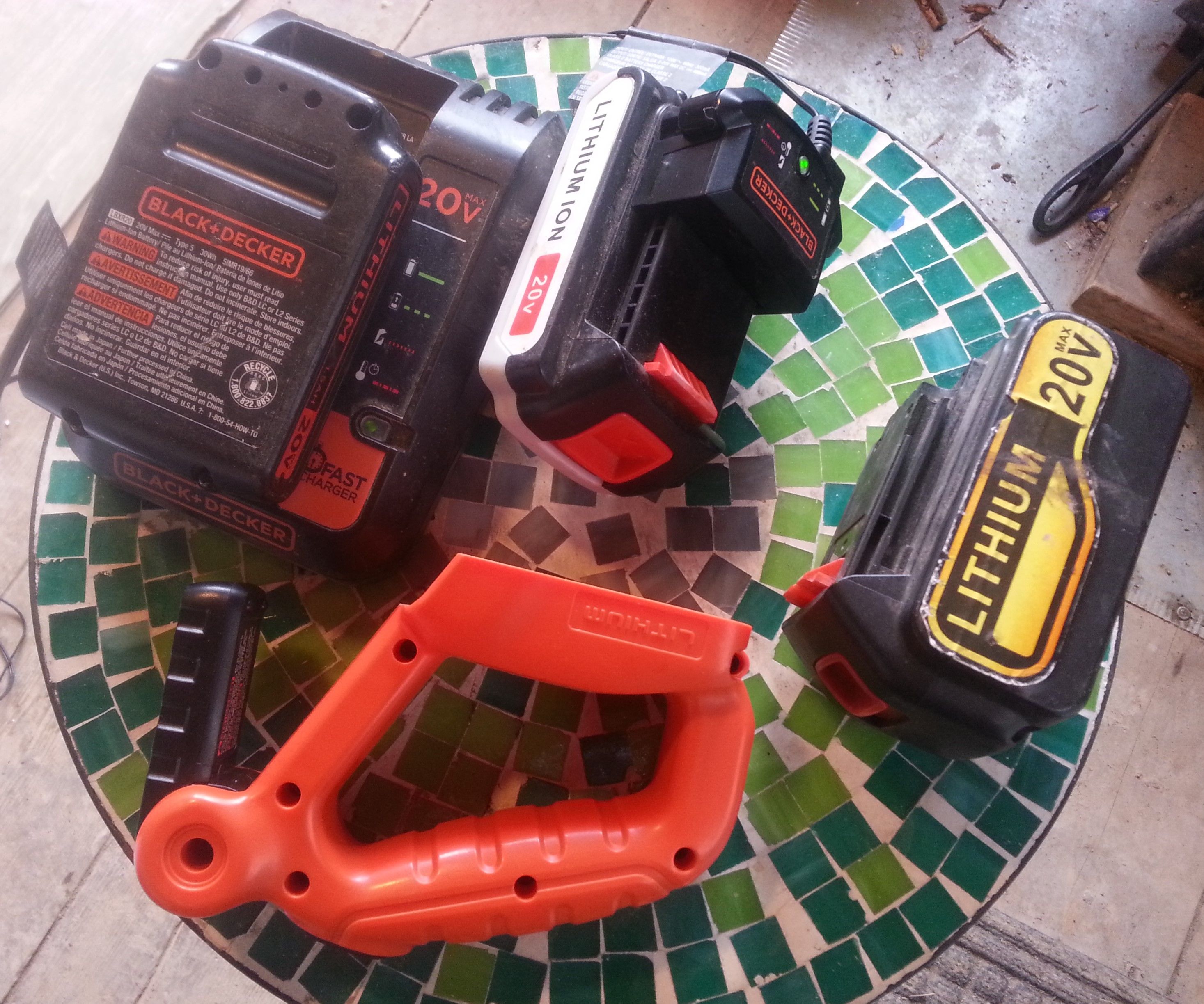 powertoolscharger.jpg
