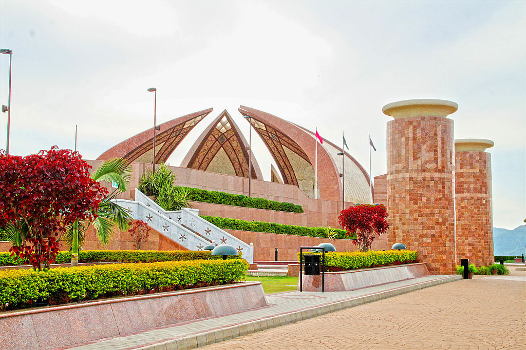 Pakistan_Monument_Islamabad_PK.jpg