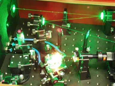 Femtosecond_laser.JPG