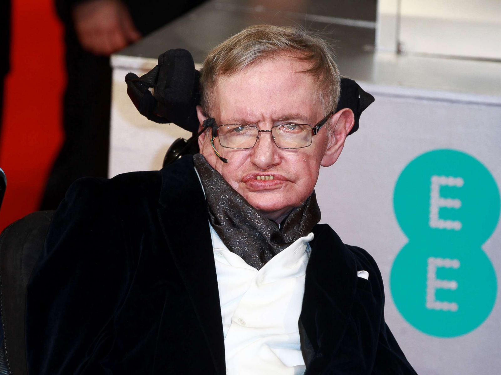 stephen-hawking-1-gty-thg-180313_4x3_1600.jpg