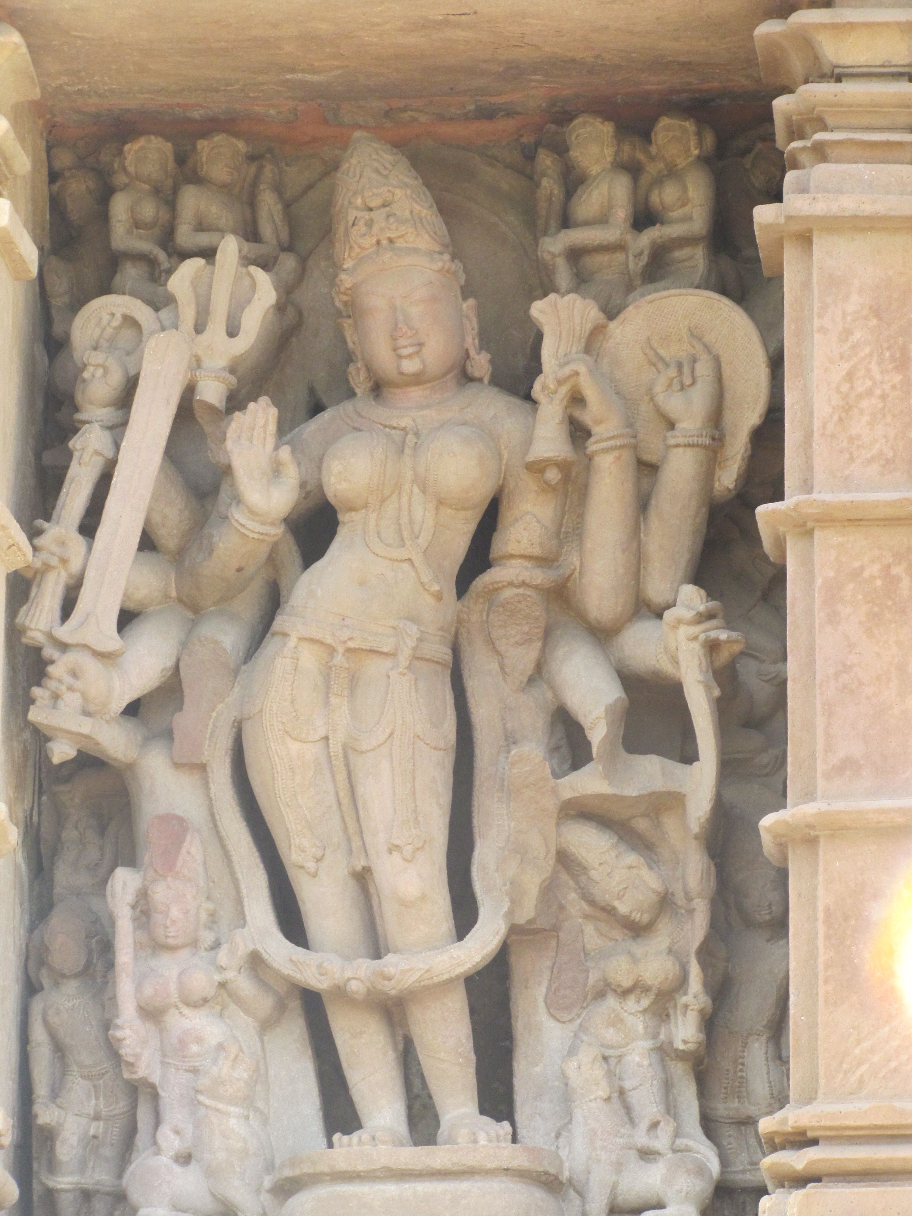 Khajuraho_India,_Lakshman_Temple,_Sculpture_06.JPG