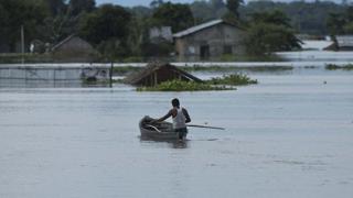 india-floods_e2ce55ba-bd74-11e7-80b5-65d6945df80e.jpg