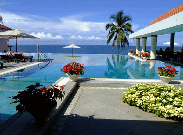 leela-kovalam-beach-resort.gif