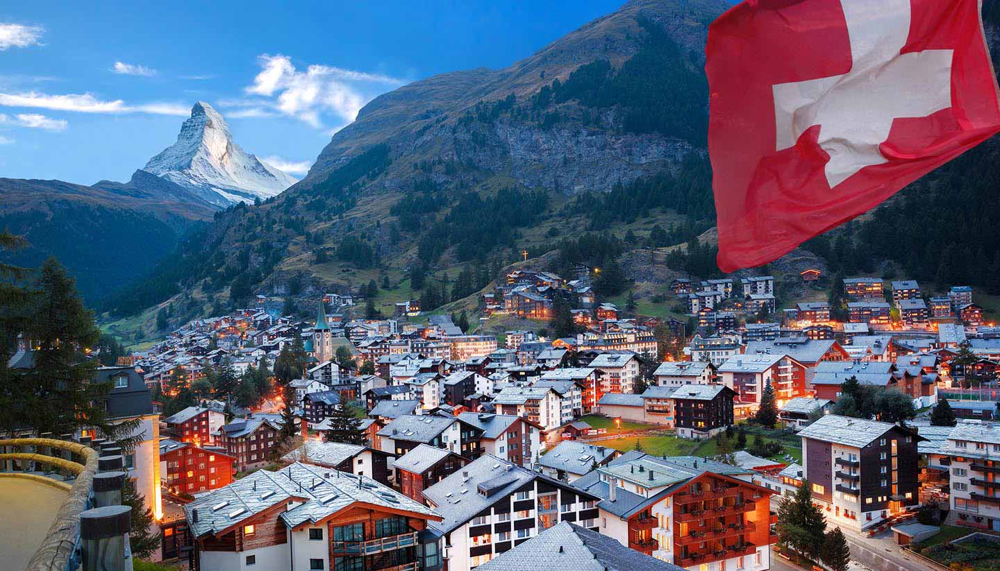 Think-Switzerland-Country-Zermatt-Matterhorn-486574518-extravagantni-copy.jpg