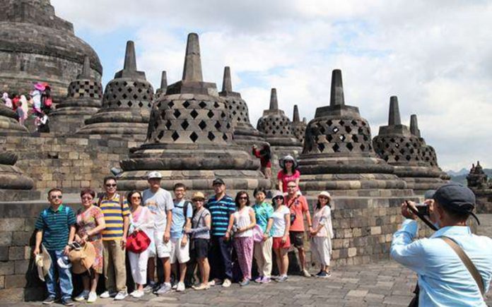 wisman-borobudur-696x435.jpg