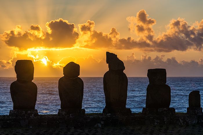 easter_island_moai_sunset_reduced1.jpg