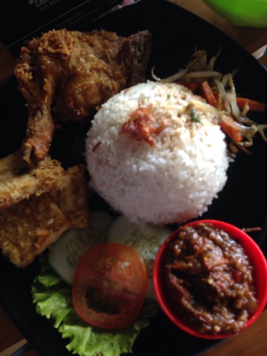 ayam penyet.jpg