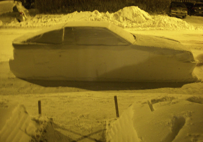 snow-car-police-simon-laprise-montreal-canada-5a61a7e48d359__700.jpg
