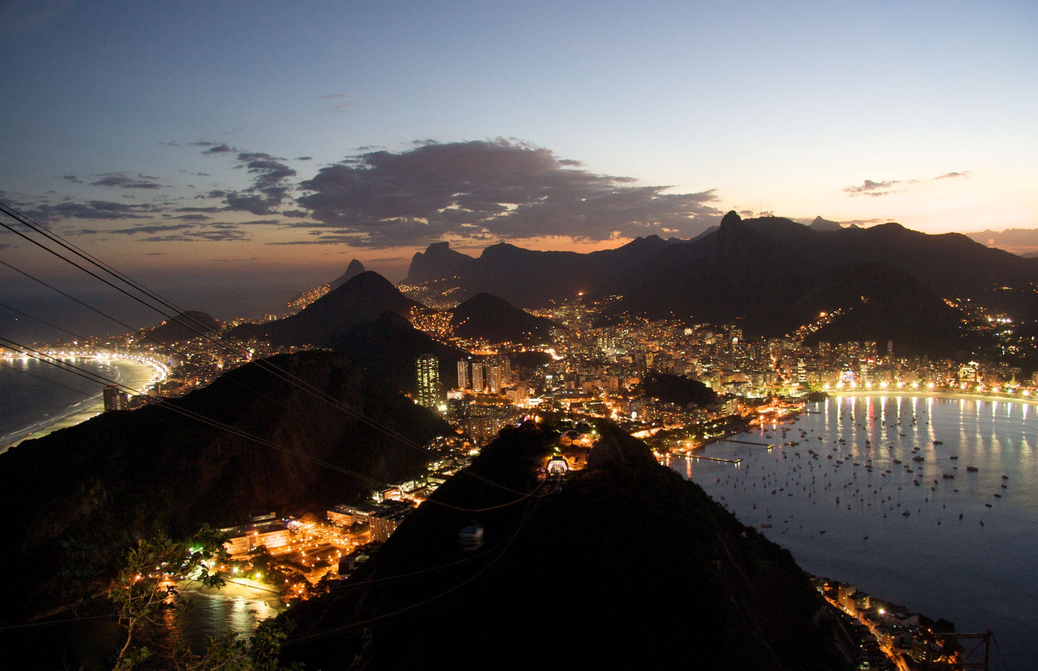 Rio_de_Janeiro_night.jpg
