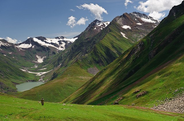 Saral Valley, Azad Kashmir, Pakistan...jpg