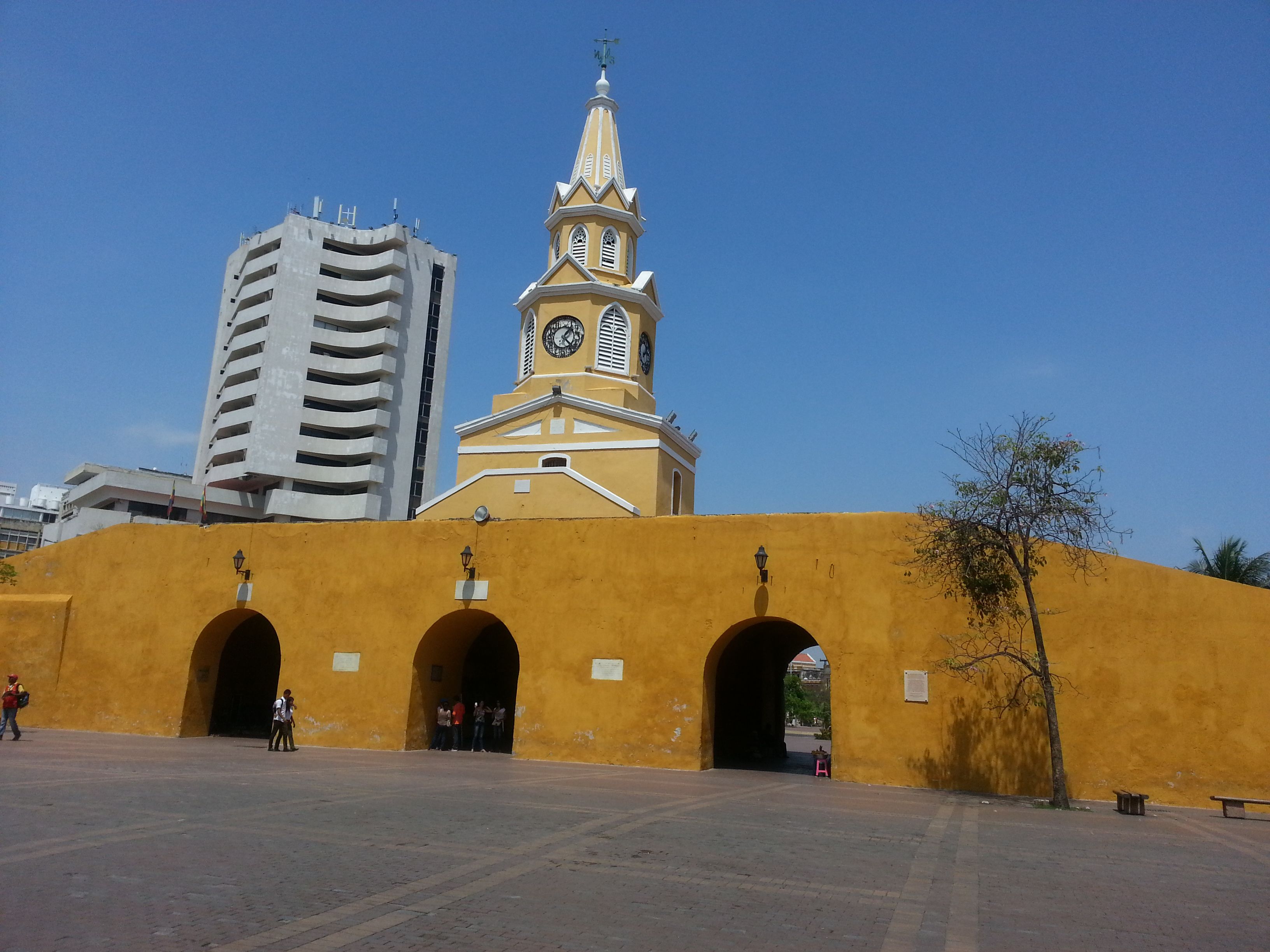 Torre_del_Reloj,_Cartagena_de_Indias.jpg