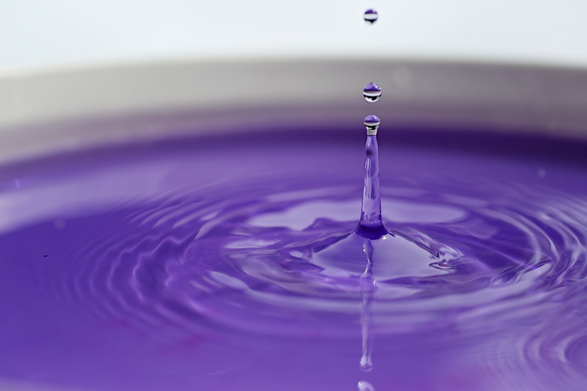 water-drop-2670117_1920.jpg