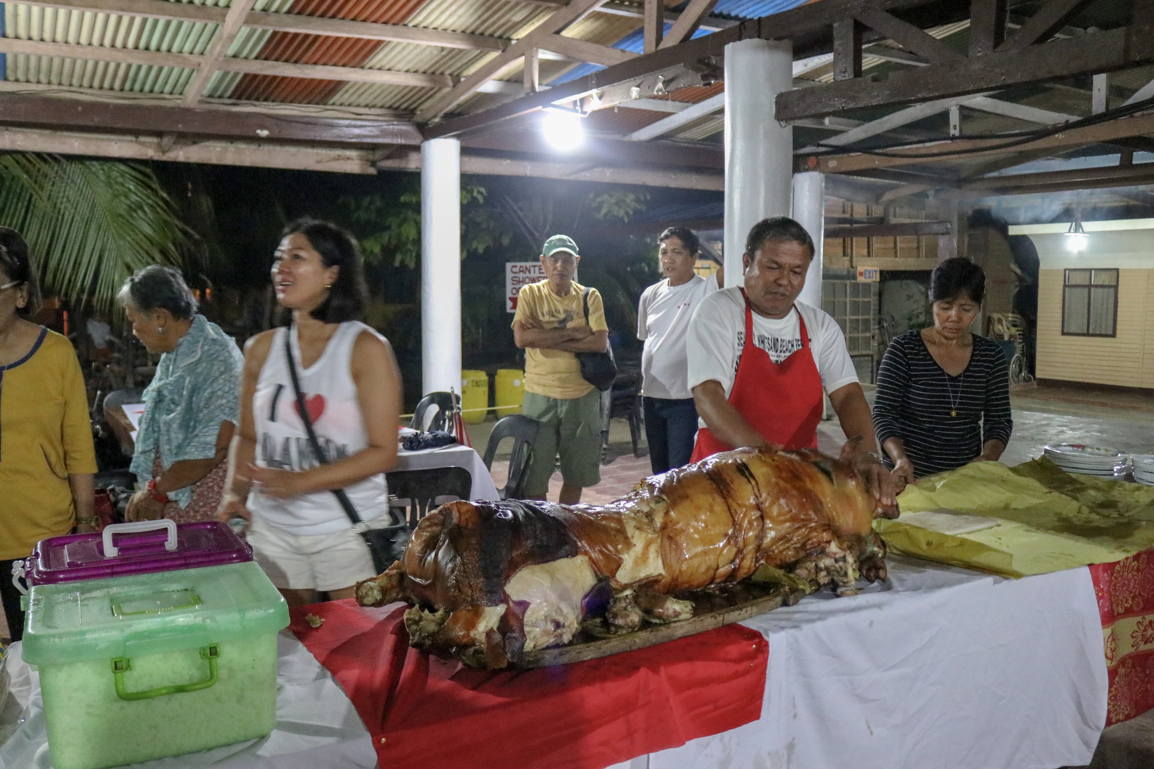 Filipino Lechon Roasting The Traditional Way — Steemit