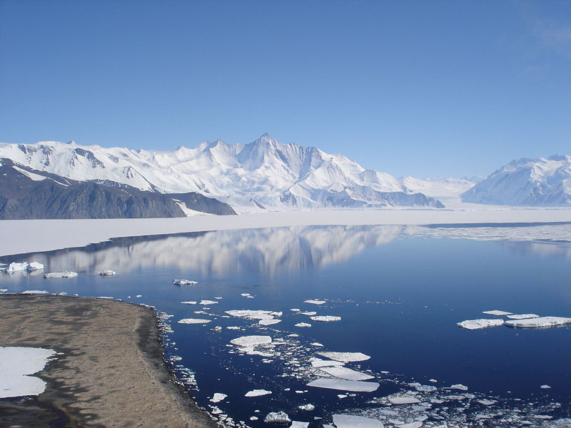 800px-Mt_Herschel,_Antarctica,_Jan_2006.jpg
