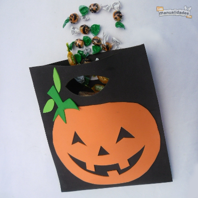 Bolsa-de-goma-eva-para-los-dulces-de-halloween-6.png