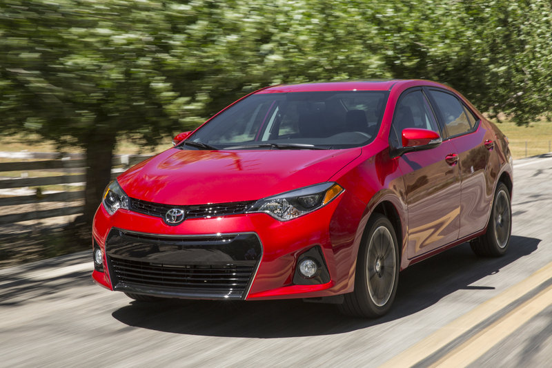 2014-toyota-corolla-10_800x0w.jpg