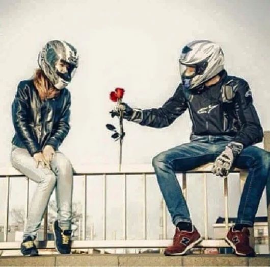 motorcycle-wedding-motorcycle-couple.jpg