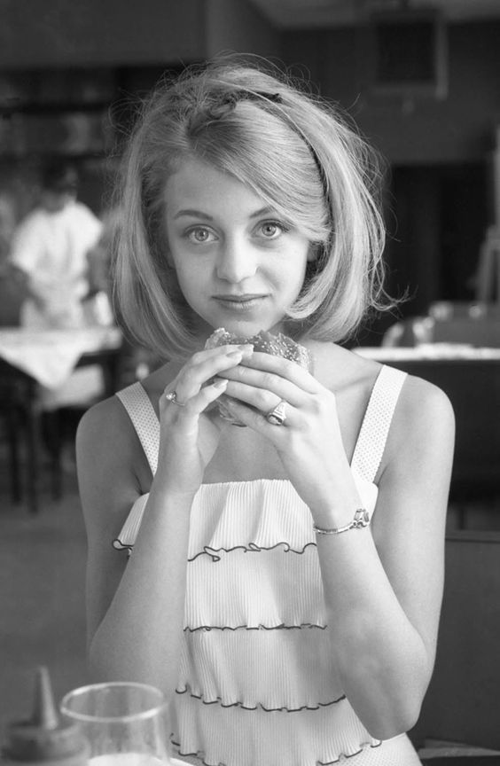 Goldie Hawn.jpg