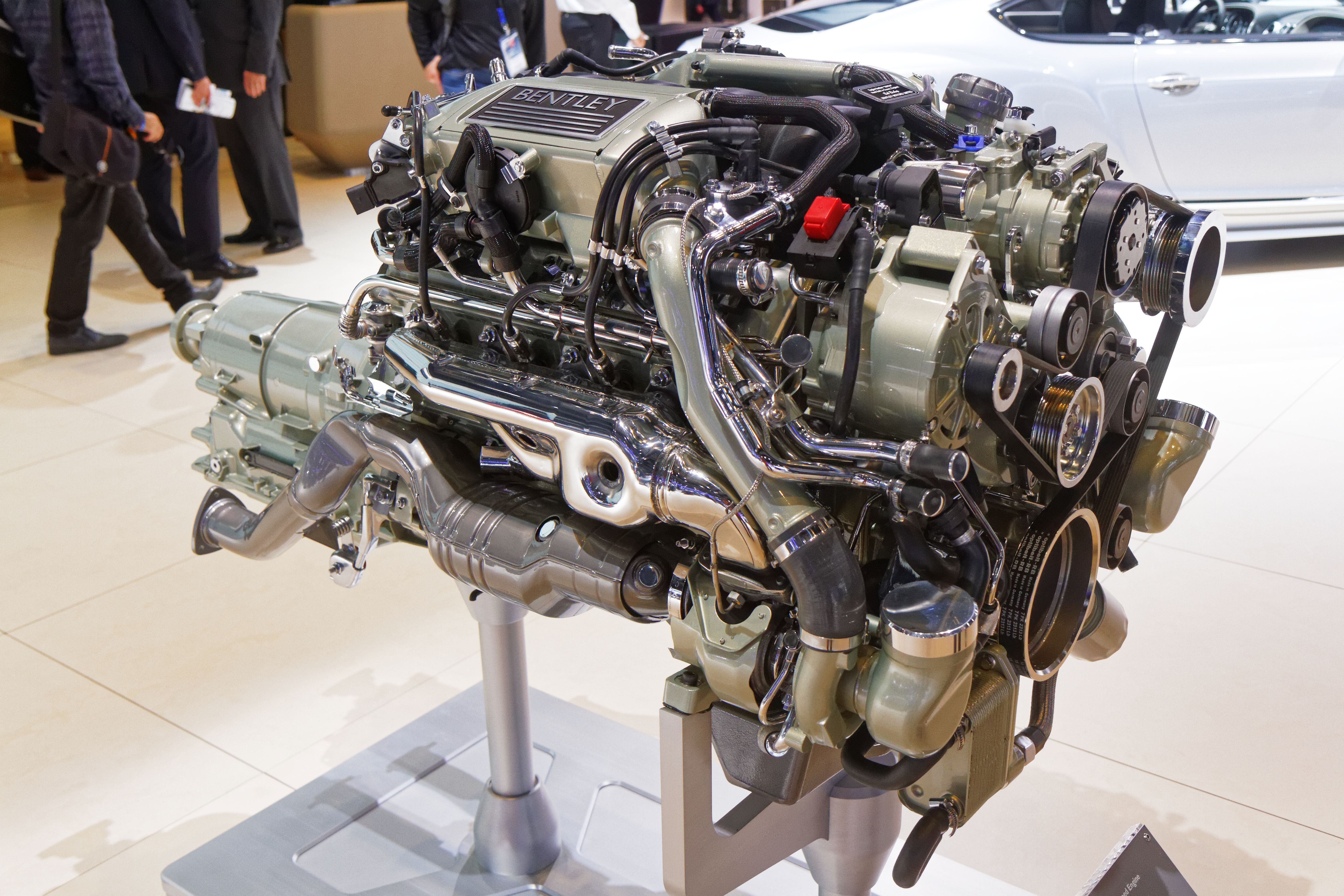 Bentley_moteur_Mulsanne_Twin_Turbocharged_V8_-_Mondial_de_l'Automobile_de_Paris_2014_-_002.jpg