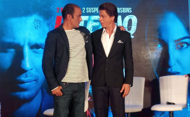 srk-akshaye-ndtv_650x400_61509376405.jpg