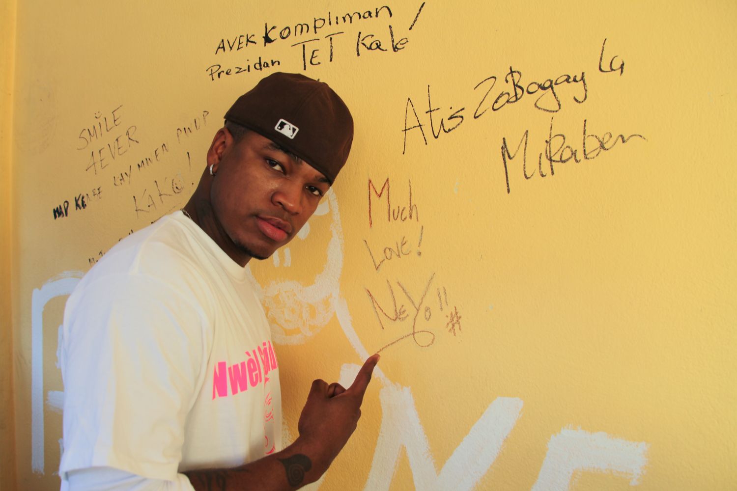 Ne-Yo-at-an-Orphanage-in-Haiti_7269.jpg