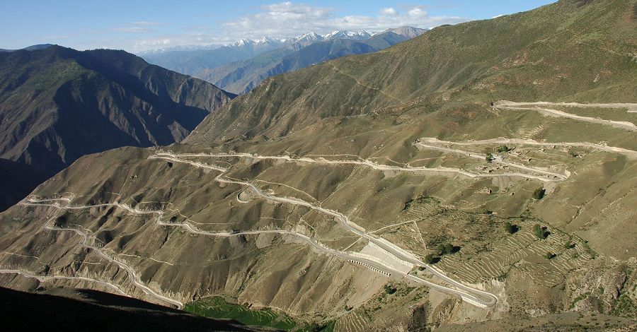 Sichuan-Tibet Highway, China.jpg