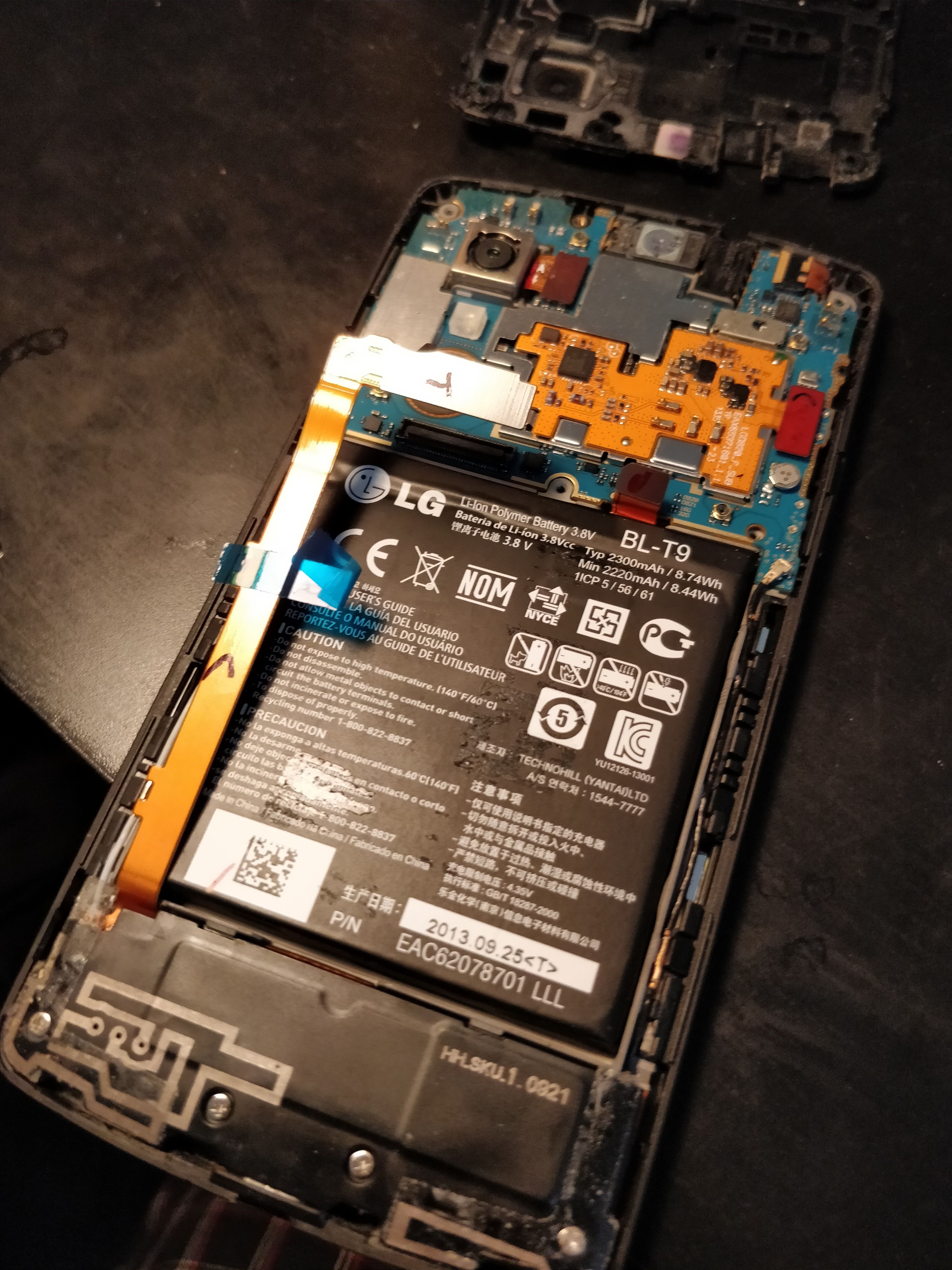phone with the battery still in