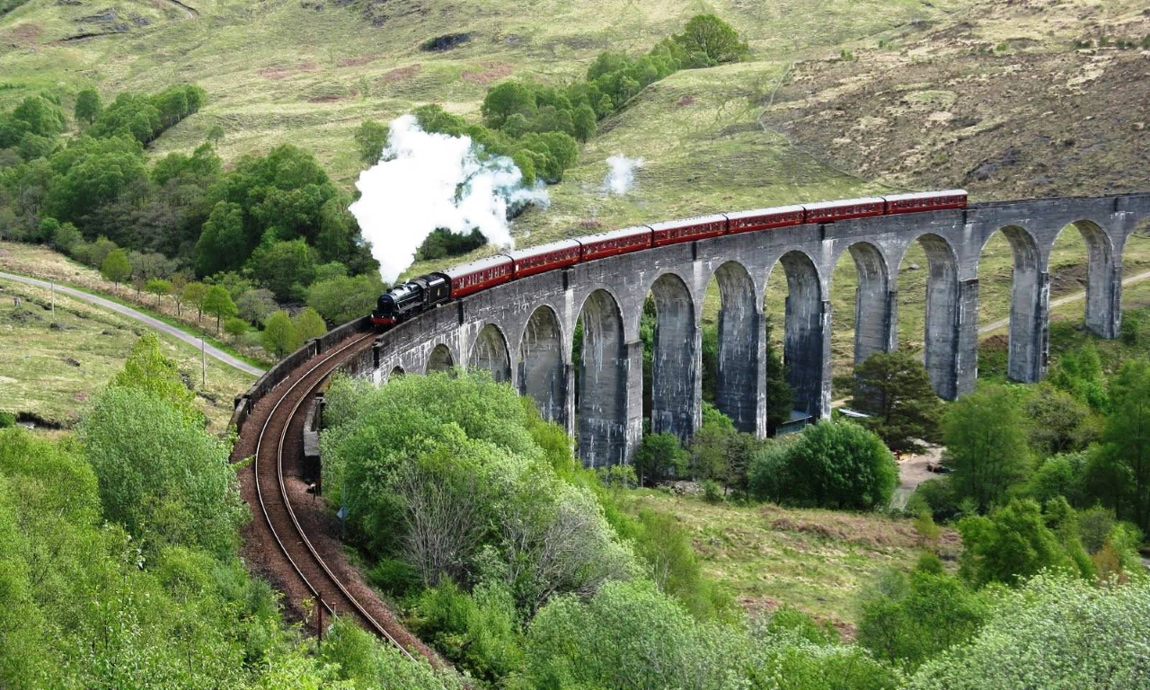 harry potter train ride - scotland (beautiful scenery)
