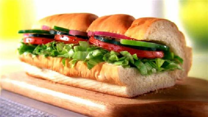 10-healthy-fast-food-meals-008-subway-inline-today-170309_89a32509f1b93e969a831a913cc2a2d1.today-inline-large.jpg