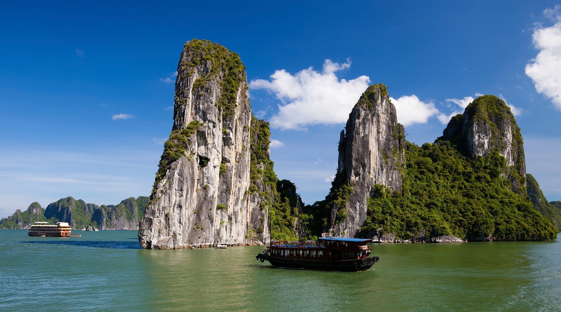 halong-bay-vietnam.jpg