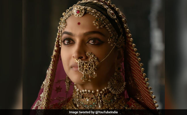 padmavati-deepika-padukone-still-twitter_650x400_71511085404.jpg