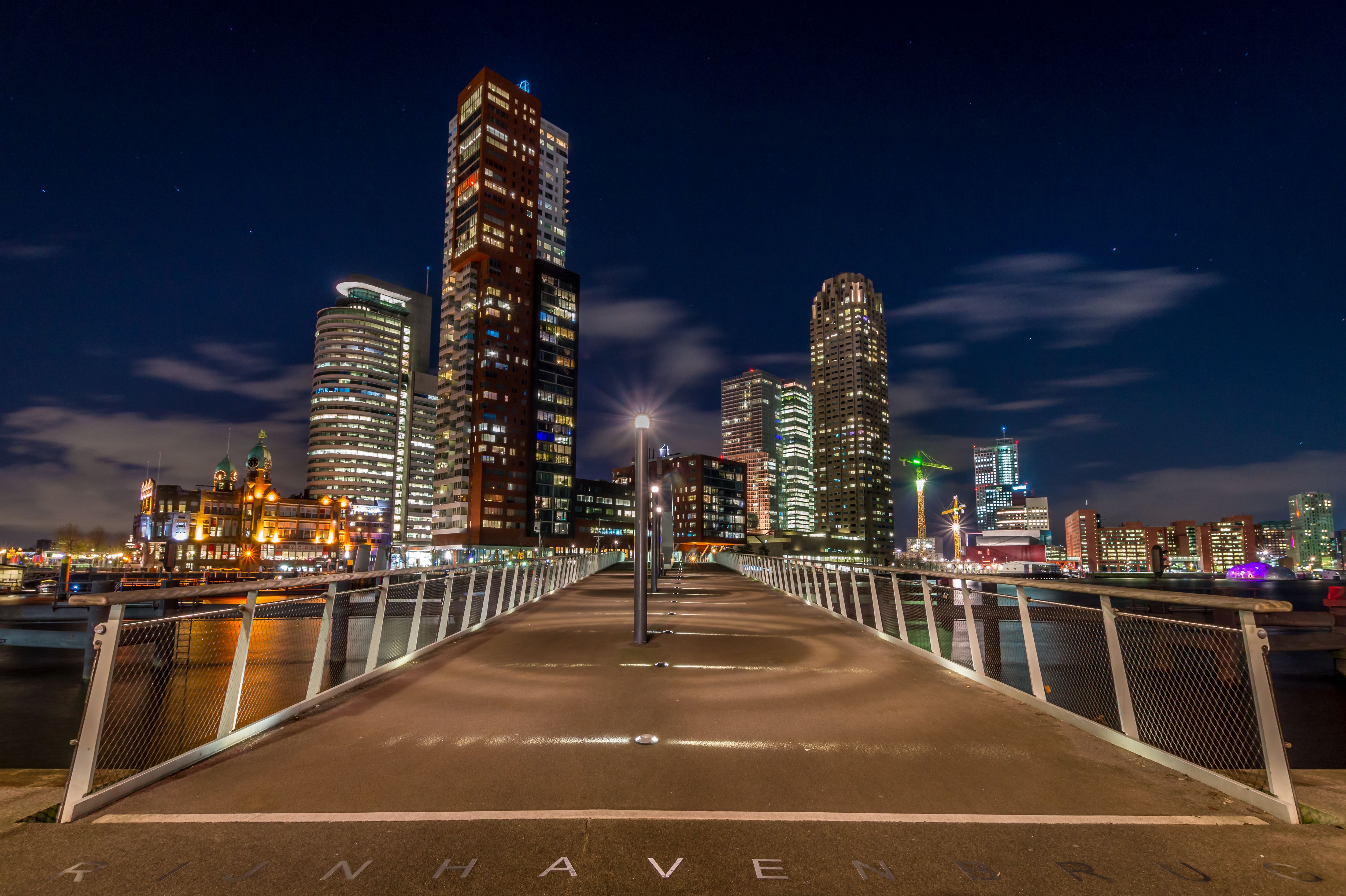 Rijnhavenbrug (1 van 1) 21 november 2015.jpg