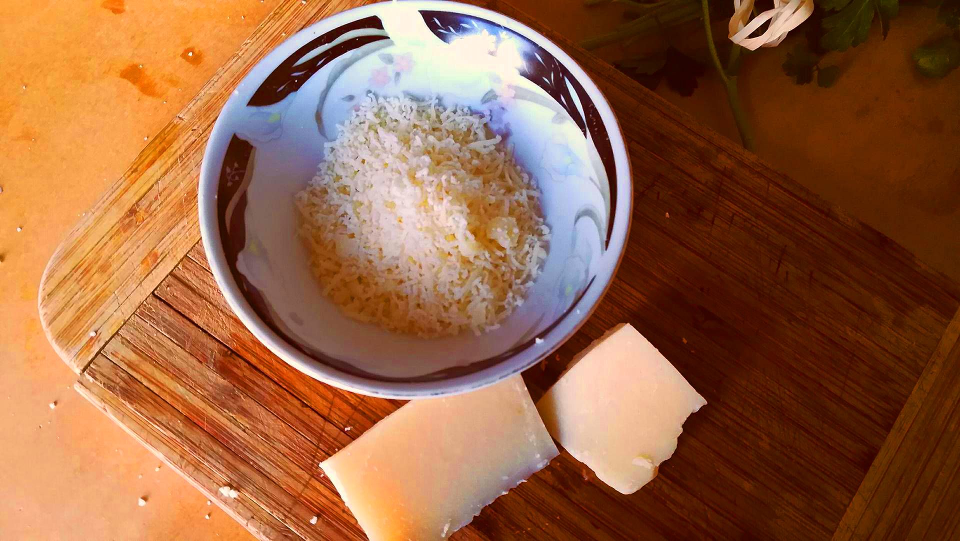 parmigiano grattugiato.jpg