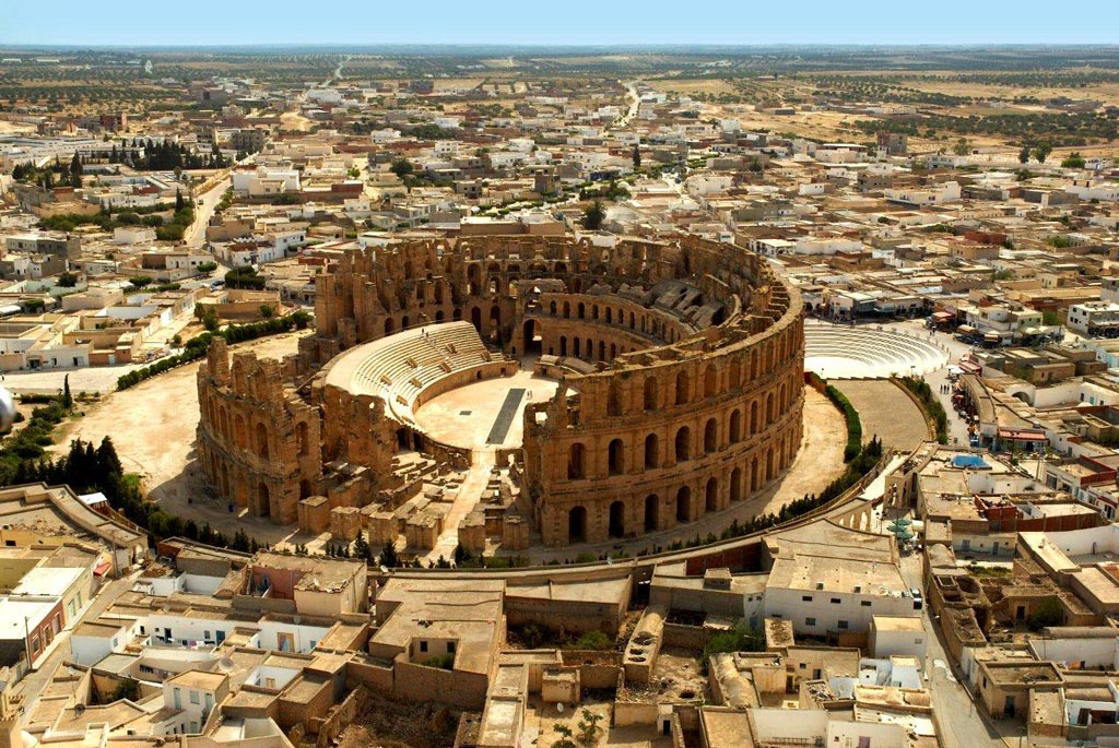 the-amphitheatre-of-el-jem_aerial-view_archeologpl.jpg