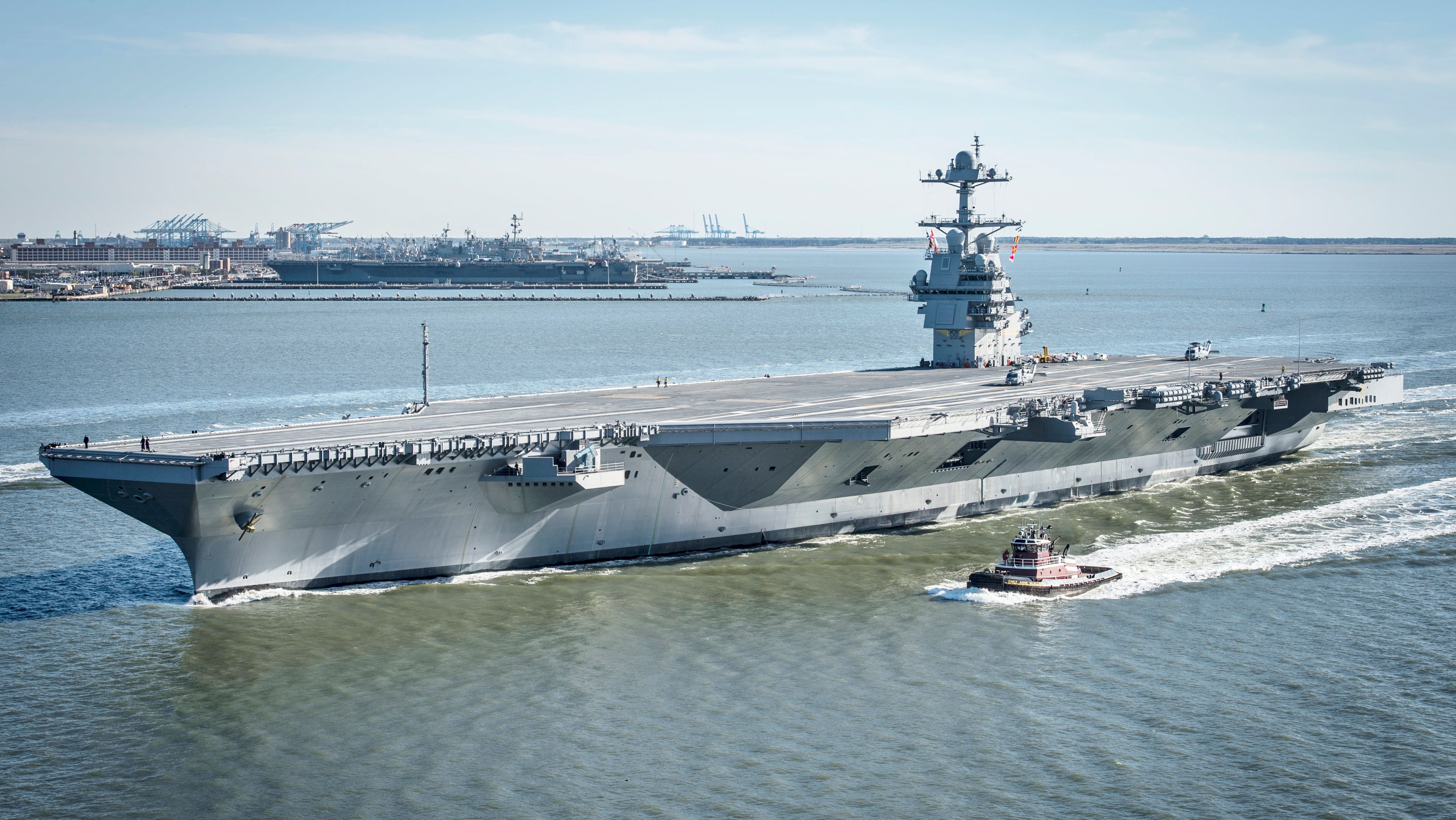 78 USS_Gerald_R._Ford_(CVN-78)_underway_on_8_April_2017.jpg