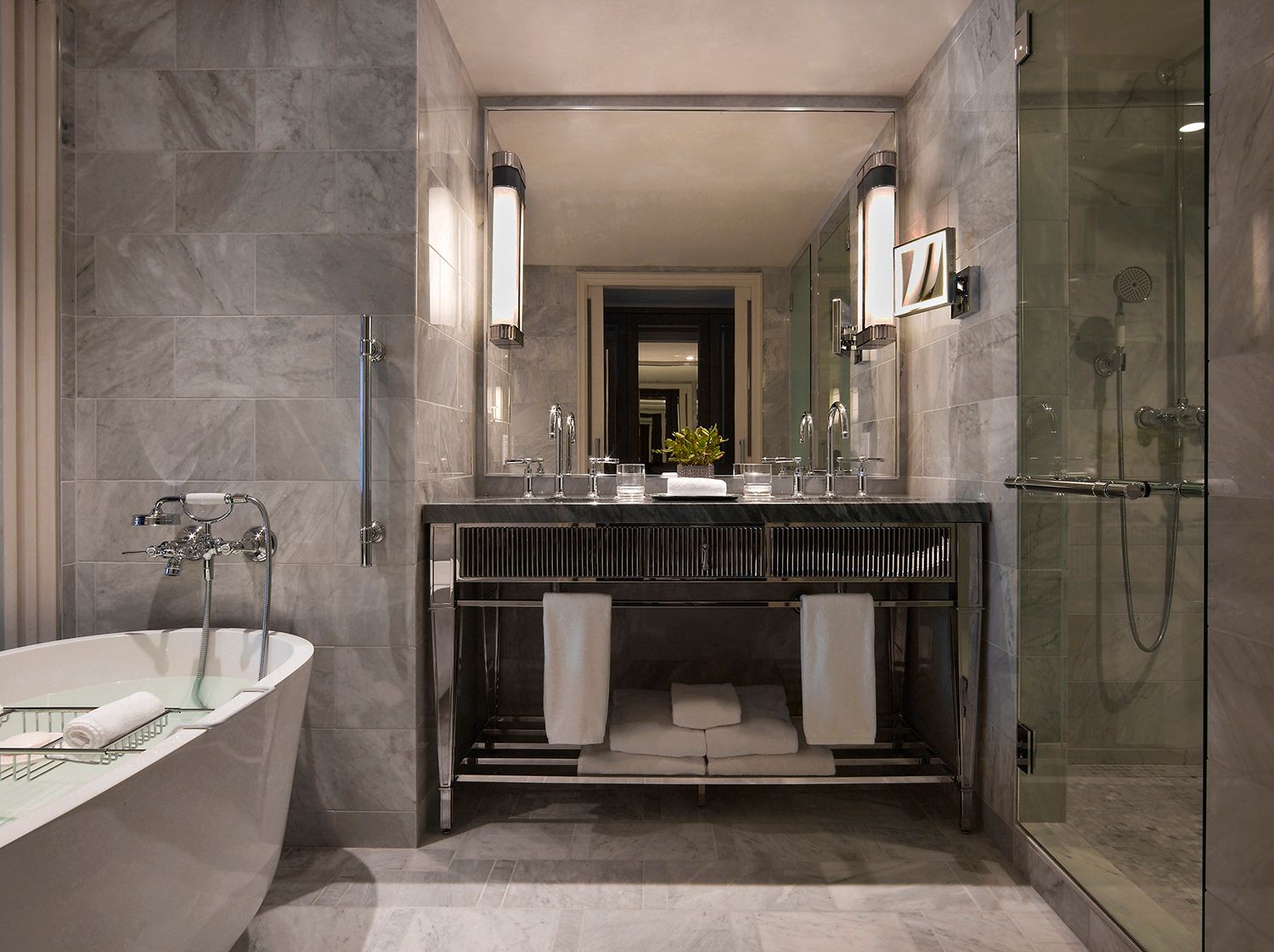 St-Regis-Aspen_57_Guest-Room-Bath.jpg