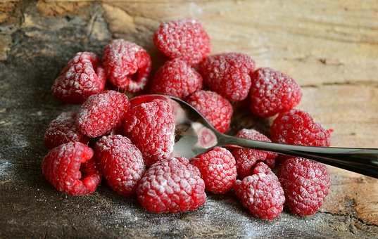 raspberries-3188085__340.jpg