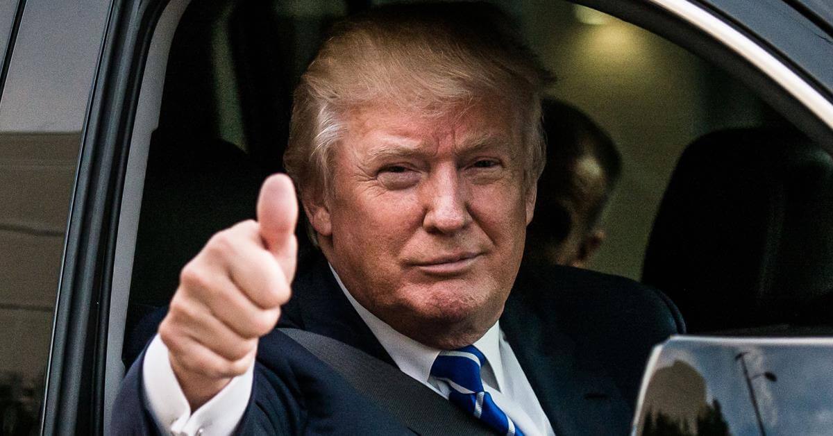 Donald-Trump-Thumbs-Up-89.jpg