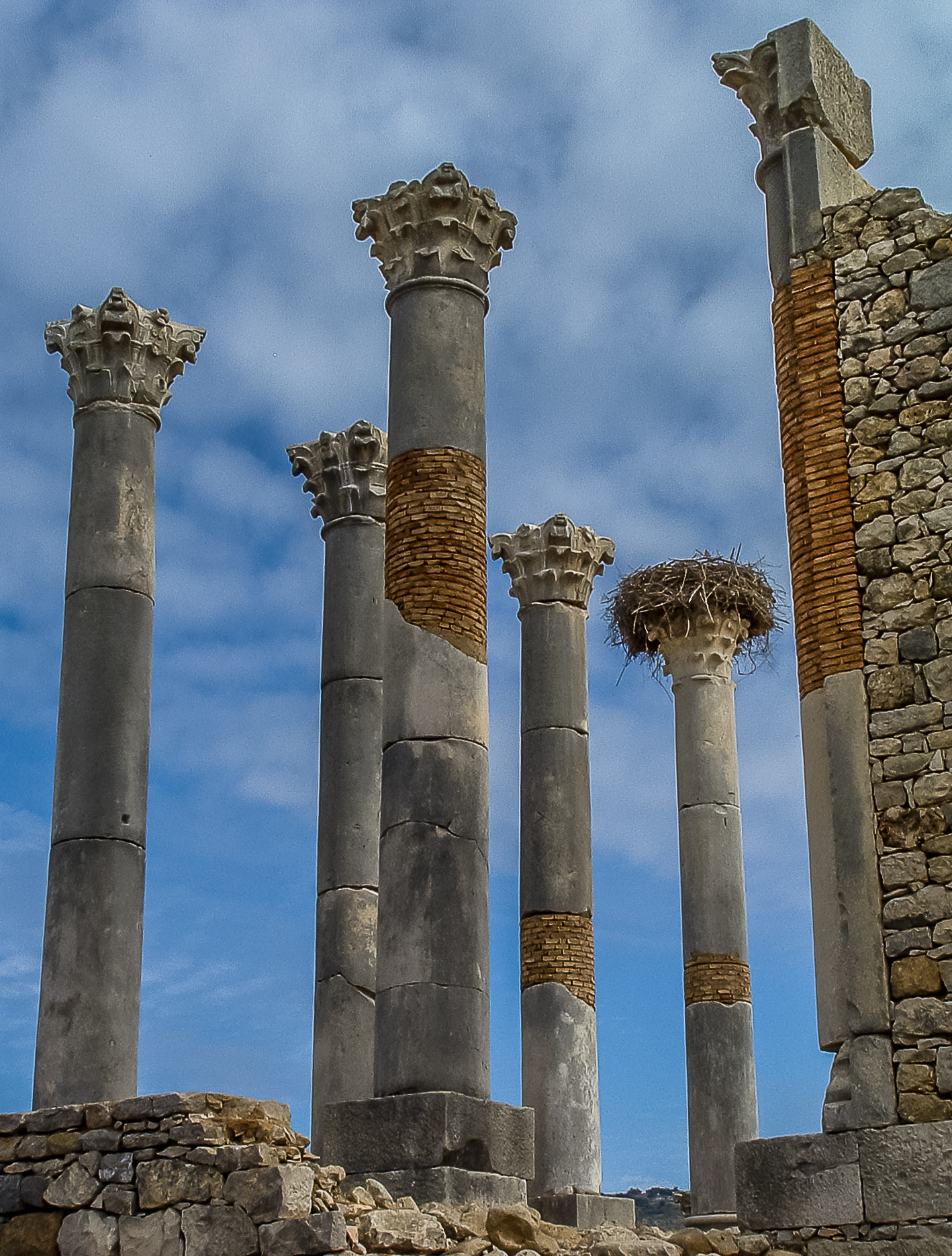 10_24_03_Volubilis_Capitol_04.jpg