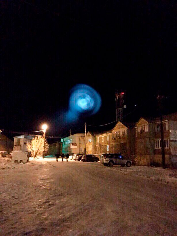 PAY-Giant-glowing-ball-lighting-in-Arctic-10-The-Siberian-Times.jpg